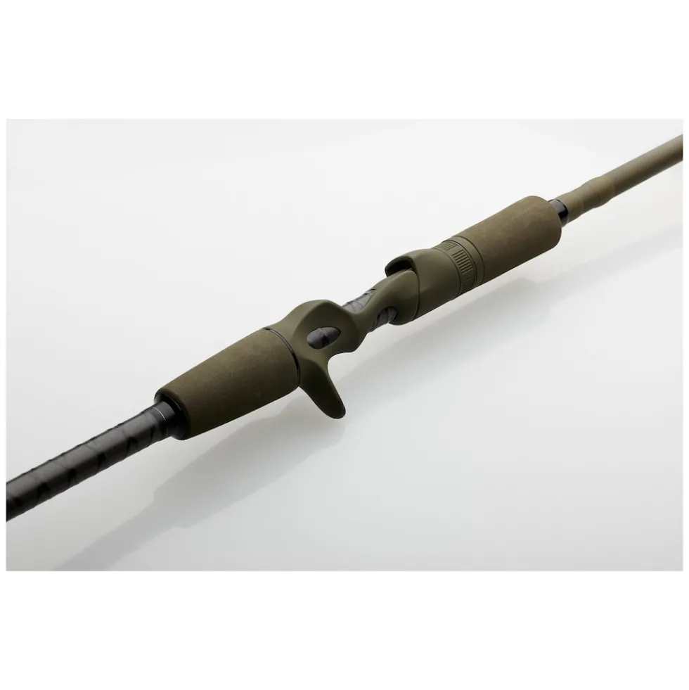 Savage Gear SG4 Big Bait Specialist 2,59m 110-220g Baitcastrute