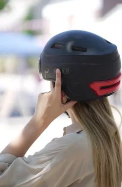 Smart Helm INMOLD, Full-HD Kamera, Bluetooth 4.0, Blinker, LED, Farbe: schwarz 55-58cm